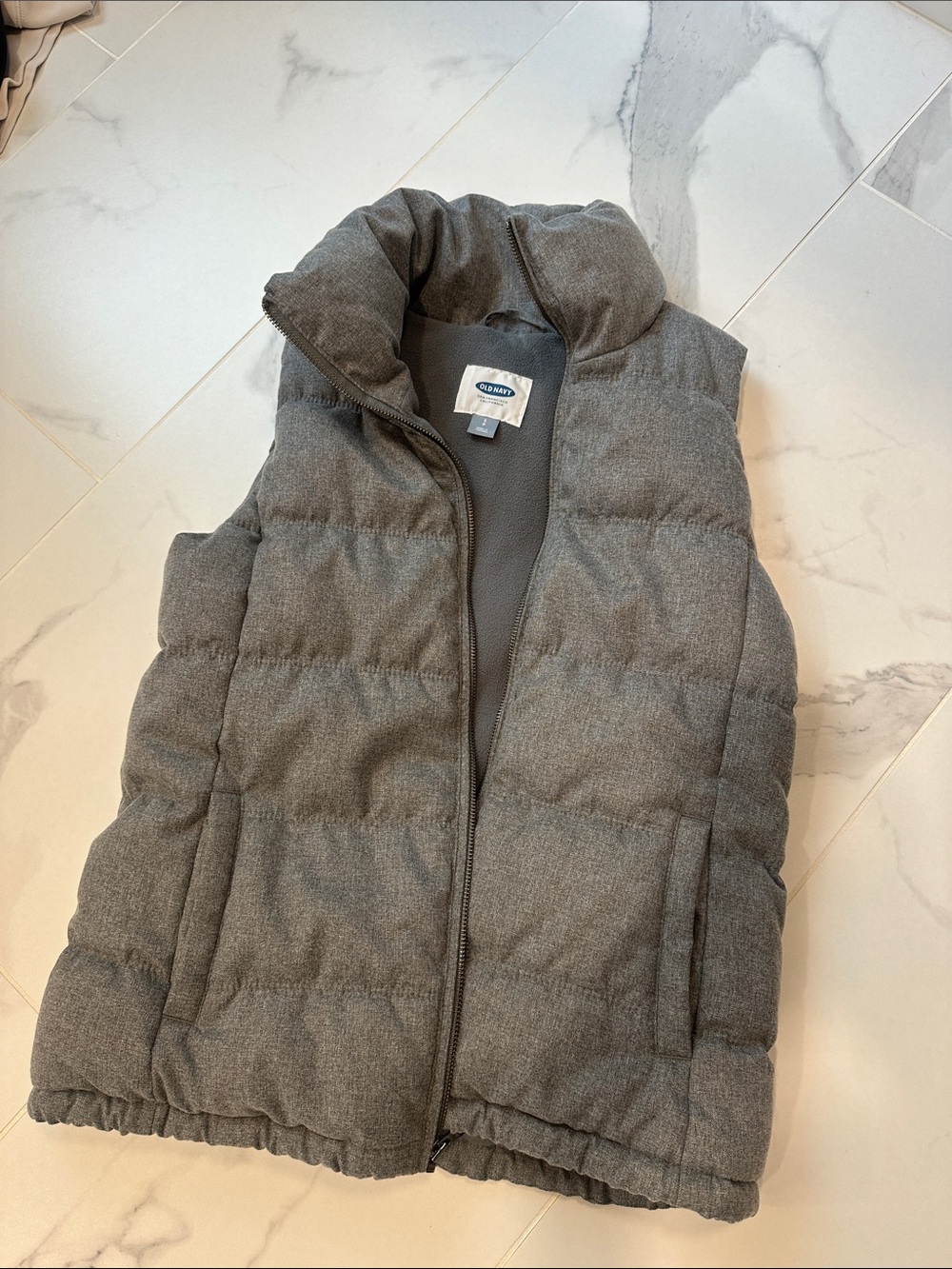Old Navy Puffer Vest - S